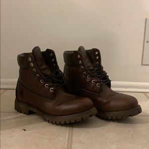 Dark brown Tims